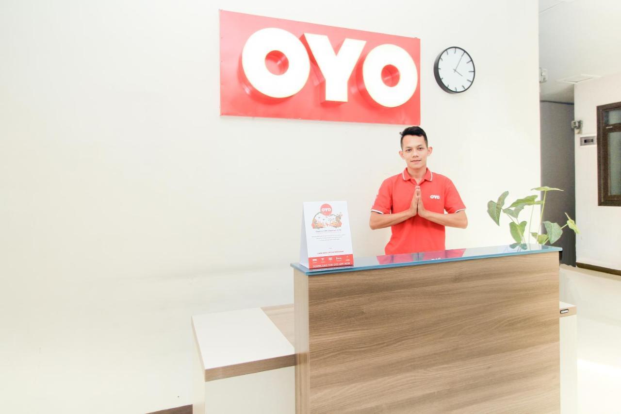 Oyo 204 Blessing Residence Surabaia Exterior foto